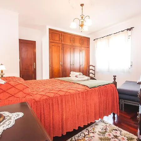 Rivers Nation Surf Camp Bed and breakfast